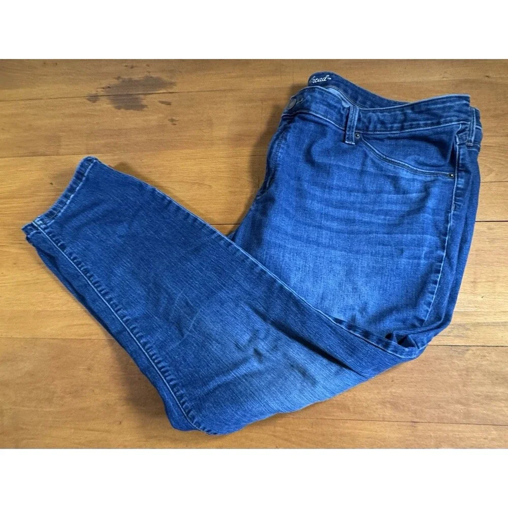 Universal Thread plus size stretchy soft jeans size 20W med wash